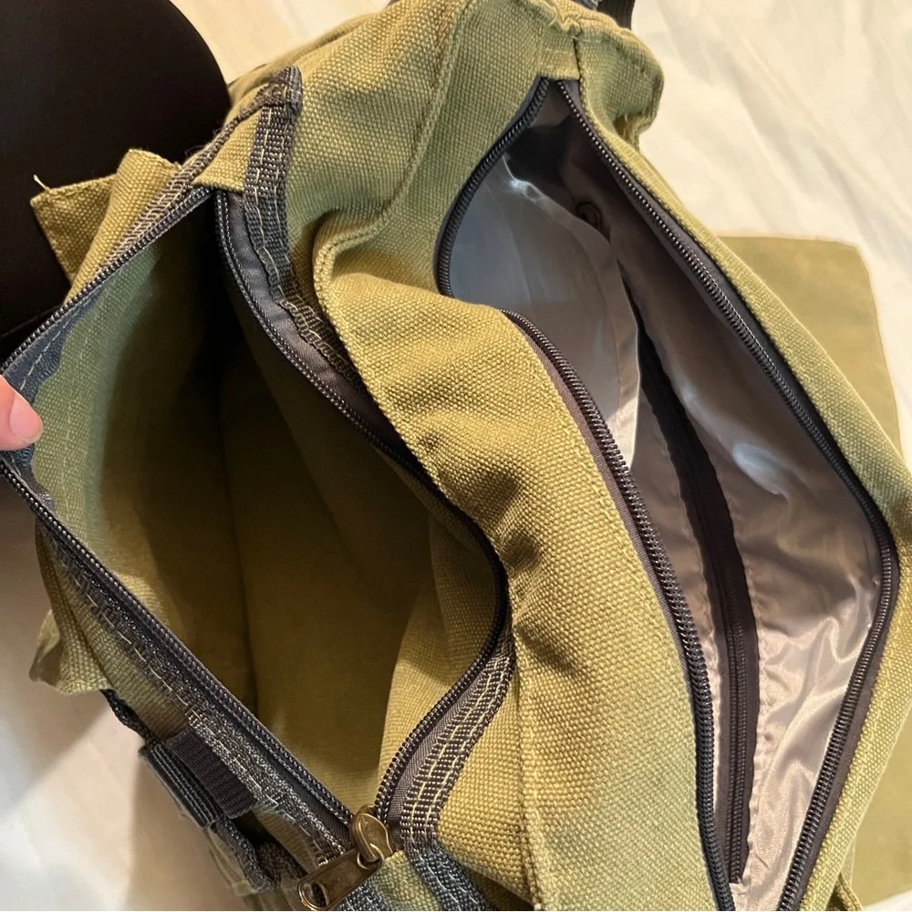 Britney Spears Green Messenger Bag from VIP 2008‎ Circus Tour